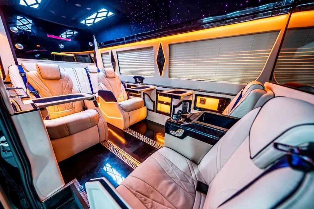 Mercedes Sprinter VIP transfer aracı